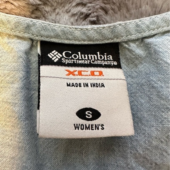 Columbia XCO Women's Blue Chambray Sleeveless Boho Tank Top Embroidered Size S - Picture 7 of 12